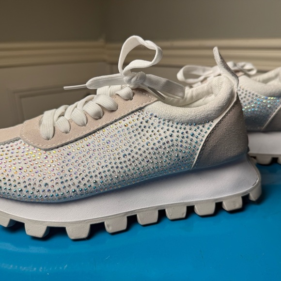 Yoki White Sparkling Sneakers with Textured Design - Picture 8 of 11